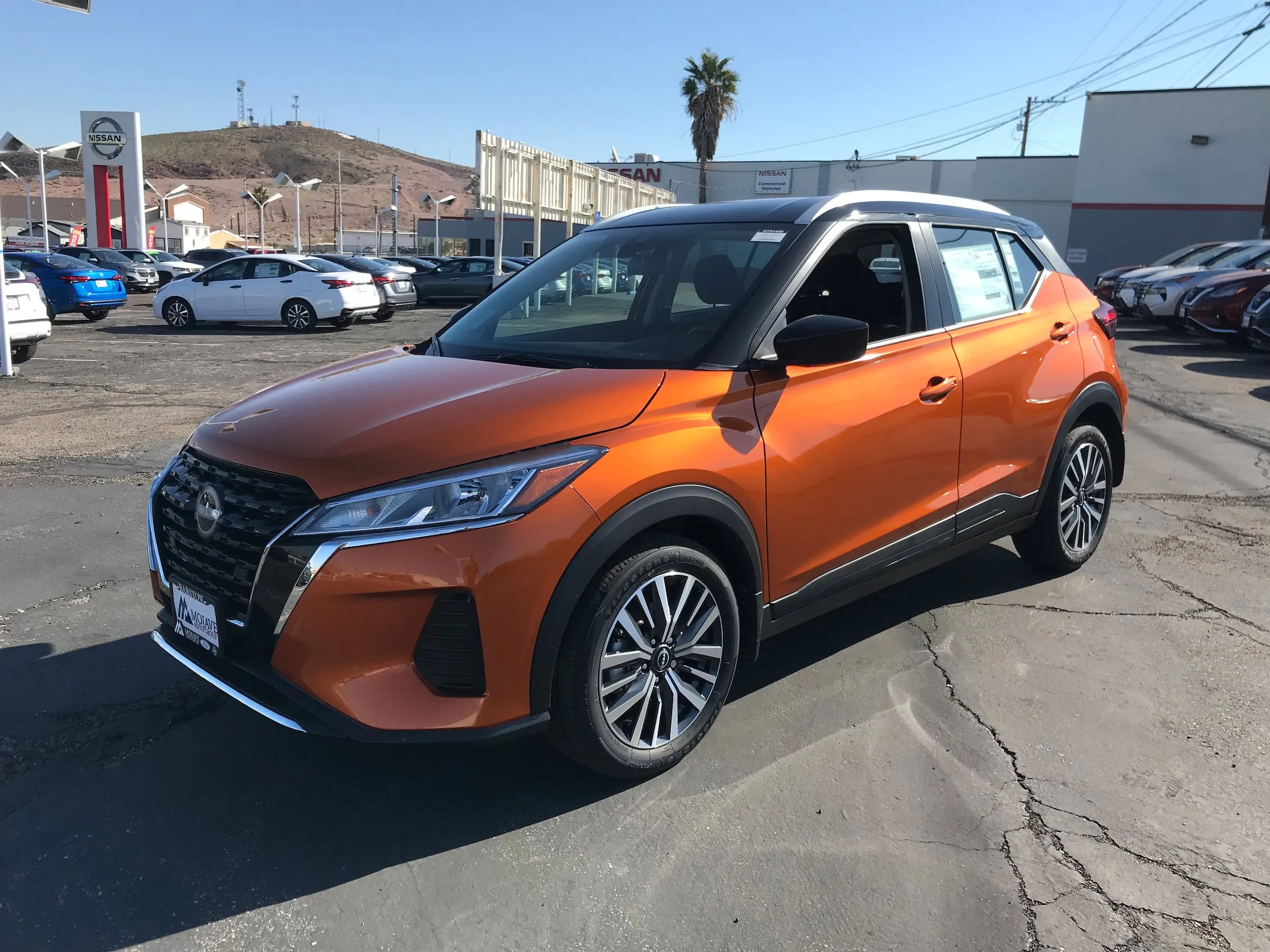 New 2024 Nissan Kicks SV w/ Exterior Package