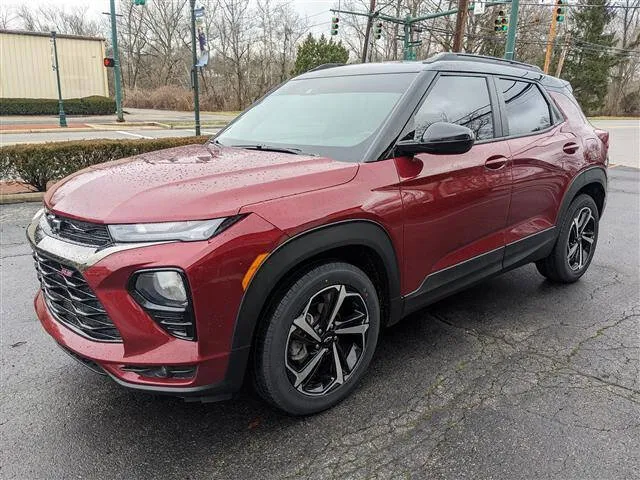 Used 2021 Nissan Kicks SV