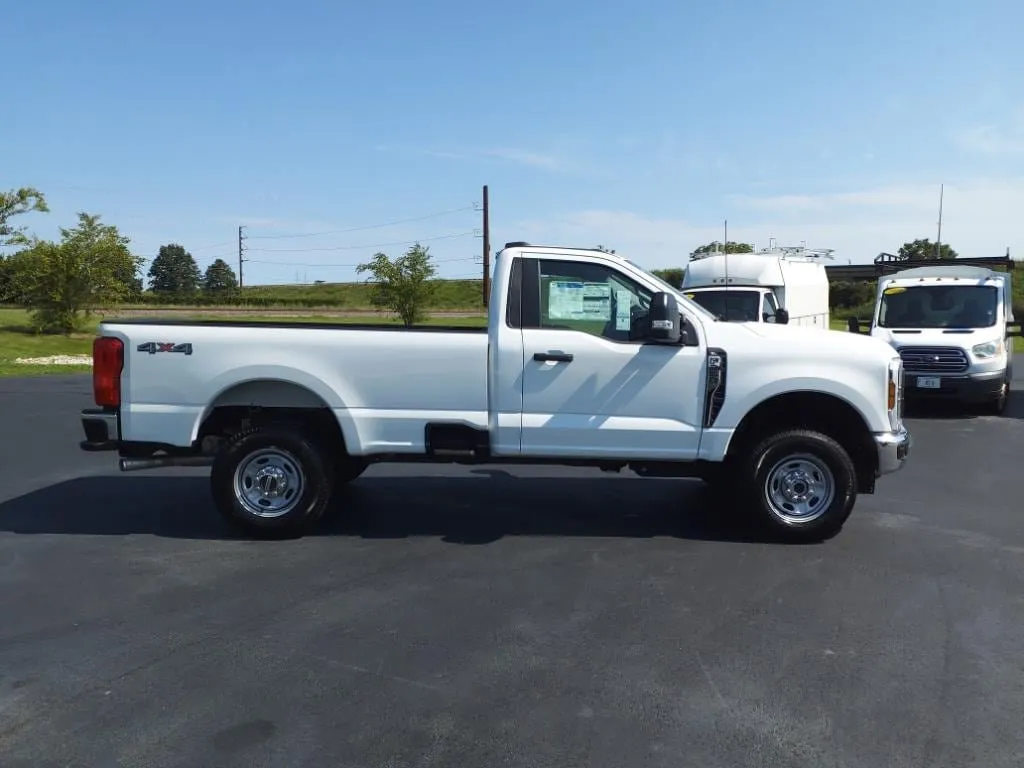 New 2024 Ford F150 Lariat