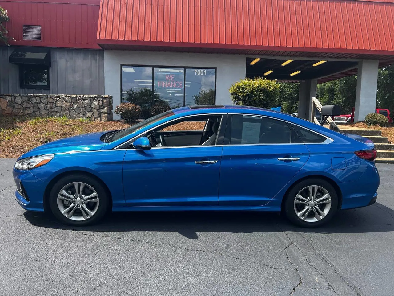 Used 2018 Hyundai Sonata Limited w/ Limited Ultimate Package 03