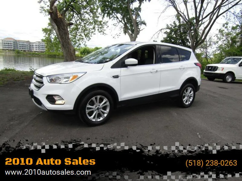 Used 2018 Ford Escape SE w/ SE Sport Appearance Package