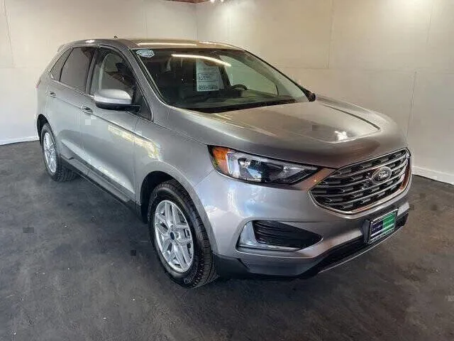 Used 2022 Ford Edge SE