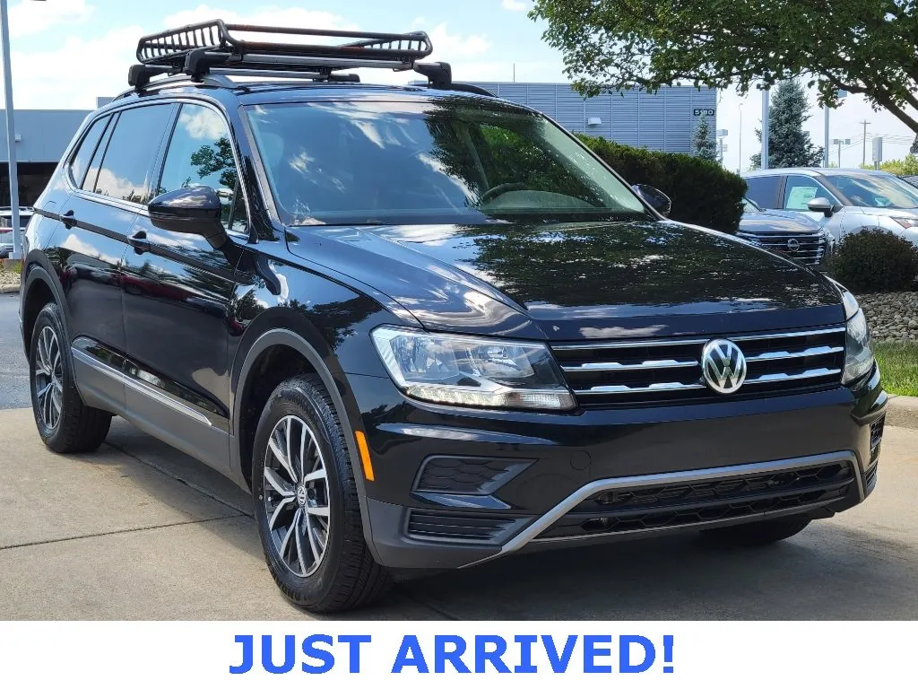 Used 2020 Volkswagen Tiguan SE w/ Panoramic Sunroof Package