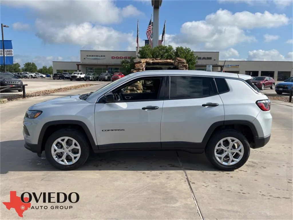 New 2024 Jeep Grand Cherokee L Laredo