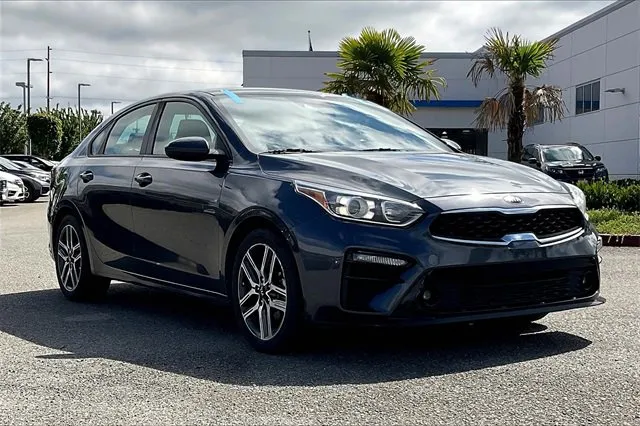 Used 2016 Chevrolet Malibu LT w/ Leather Package