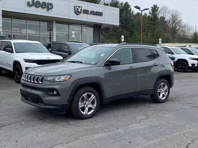 New 2025 Jeep Compass Latitude