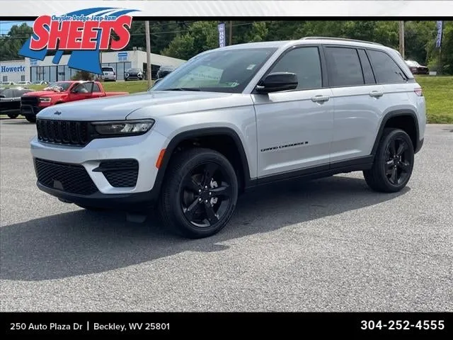 New 2024 Jeep Compass Latitude