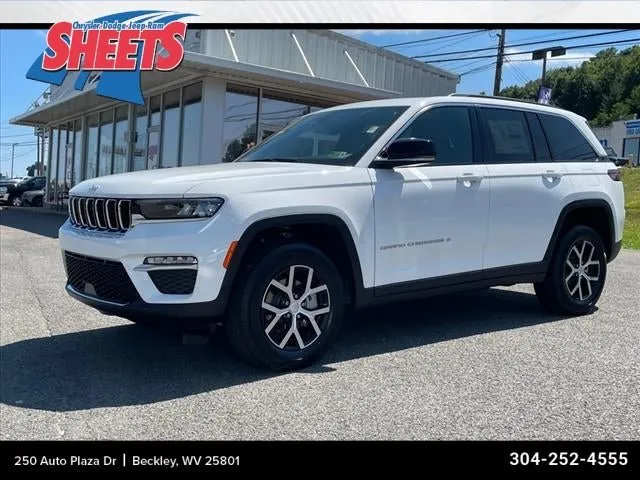 New 2025 Jeep Compass Latitude w/ Convenience Group