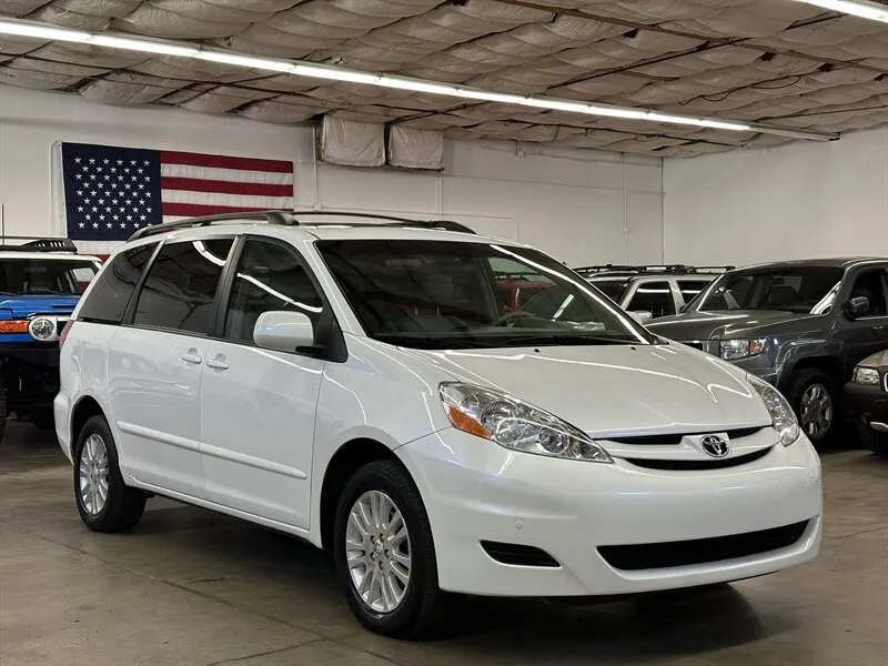 Used 2008 Toyota Sienna XLE