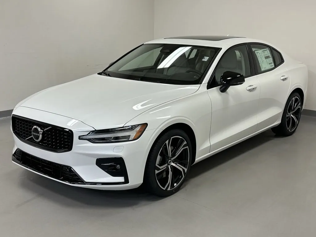 New 2024 Volvo S60 B5 Plus