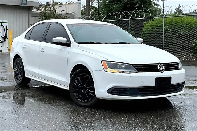 Used 2014 Toyota Camry LE