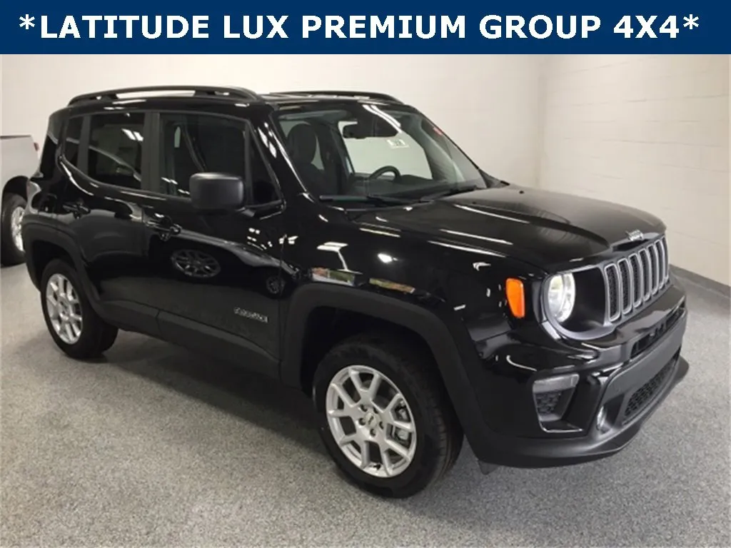 Used 2021 Jeep Cherokee Latitude Lux w/ Comfort/Convenience Group