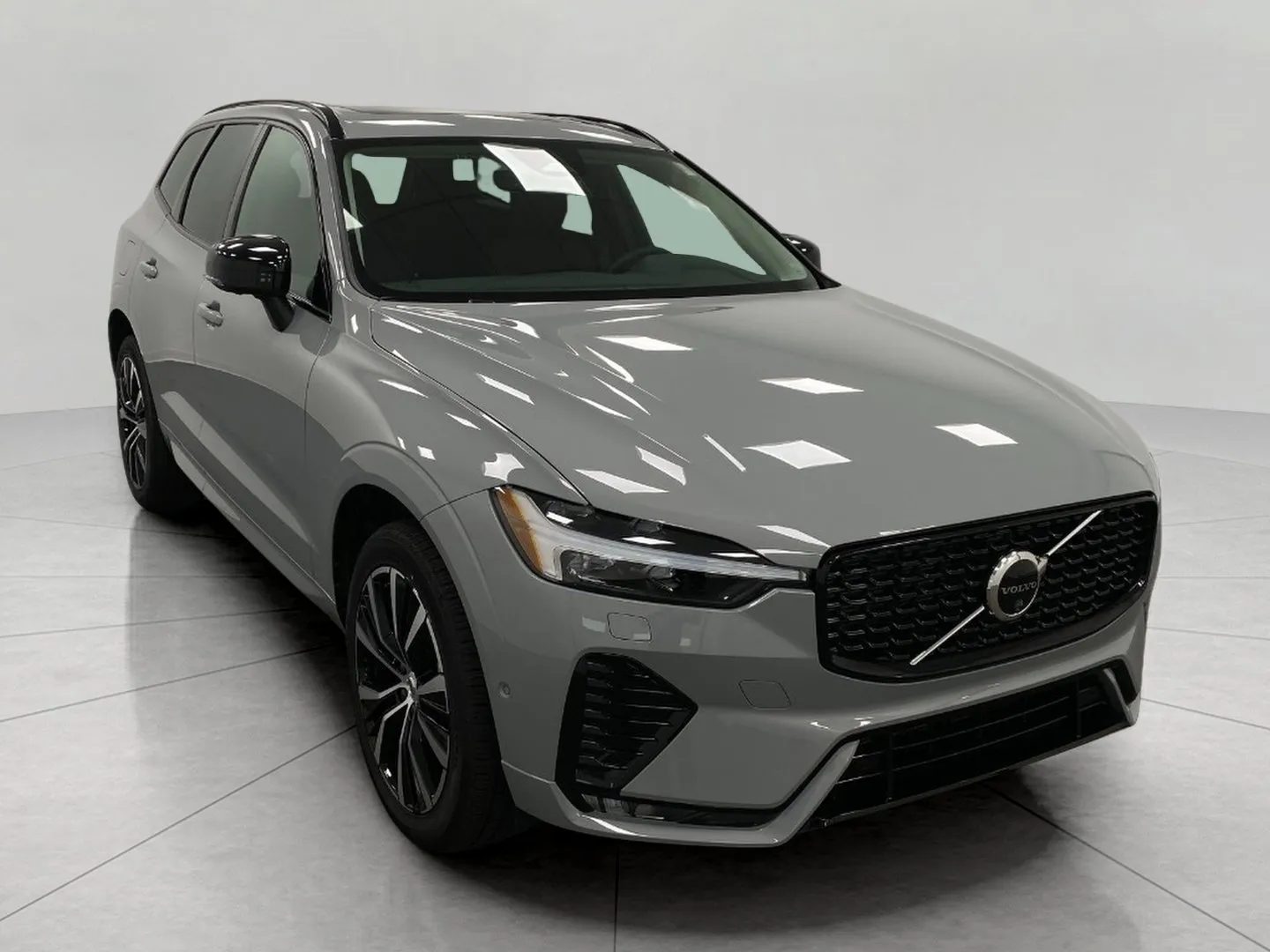 New 2024 Volvo XC40 Recharge Plus