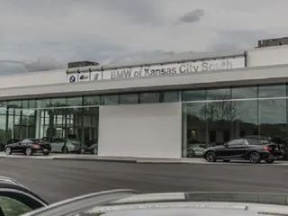 BMW of Kansas City South