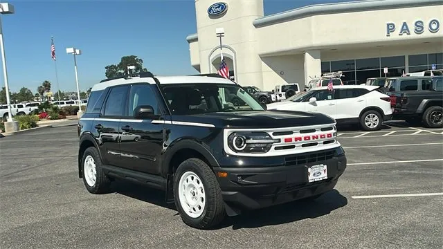 New 2024 Ford Maverick Lariat w/ Black Appearance Package