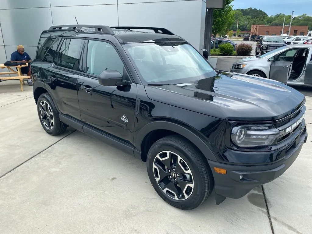 New 2024 Ford Escape Active w/ Cold Weather Package