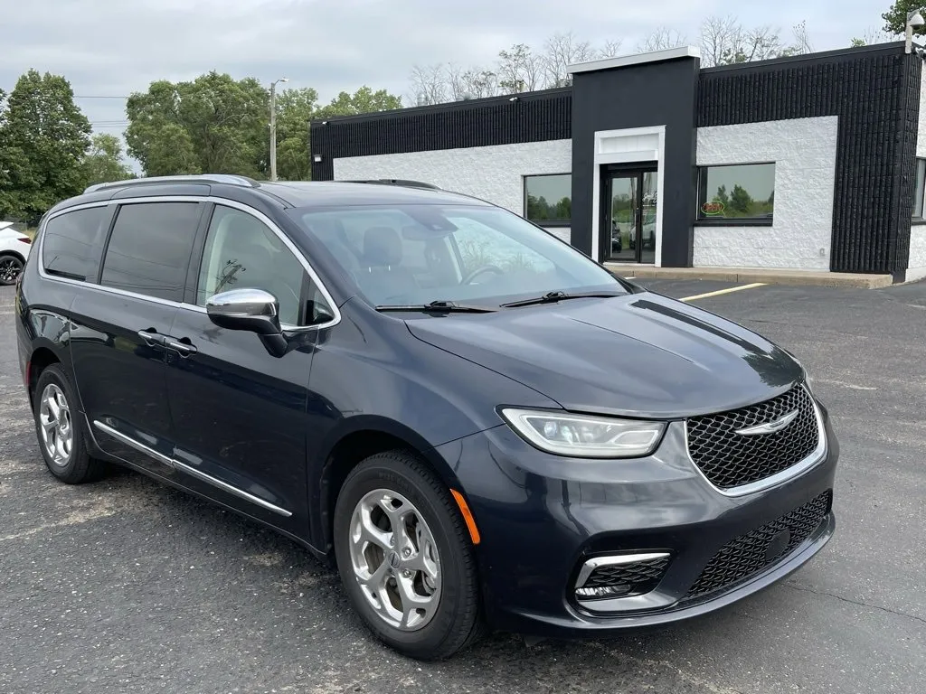 Used 2020 Jeep Grand Cherokee Altitude