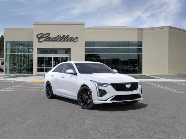 New 2024 Cadillac XT4 Luxury