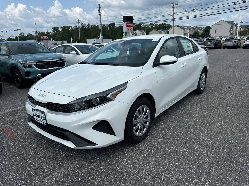 New 2024 Kia Forte LX