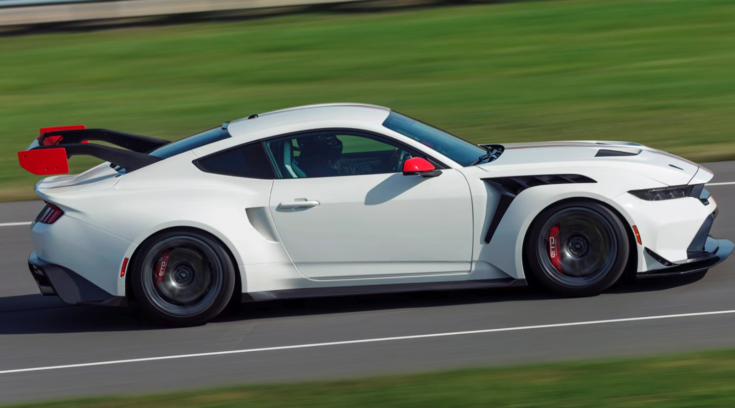 2025 Ford Mustang GTD Spirit of America Celebrates Aero and Speed