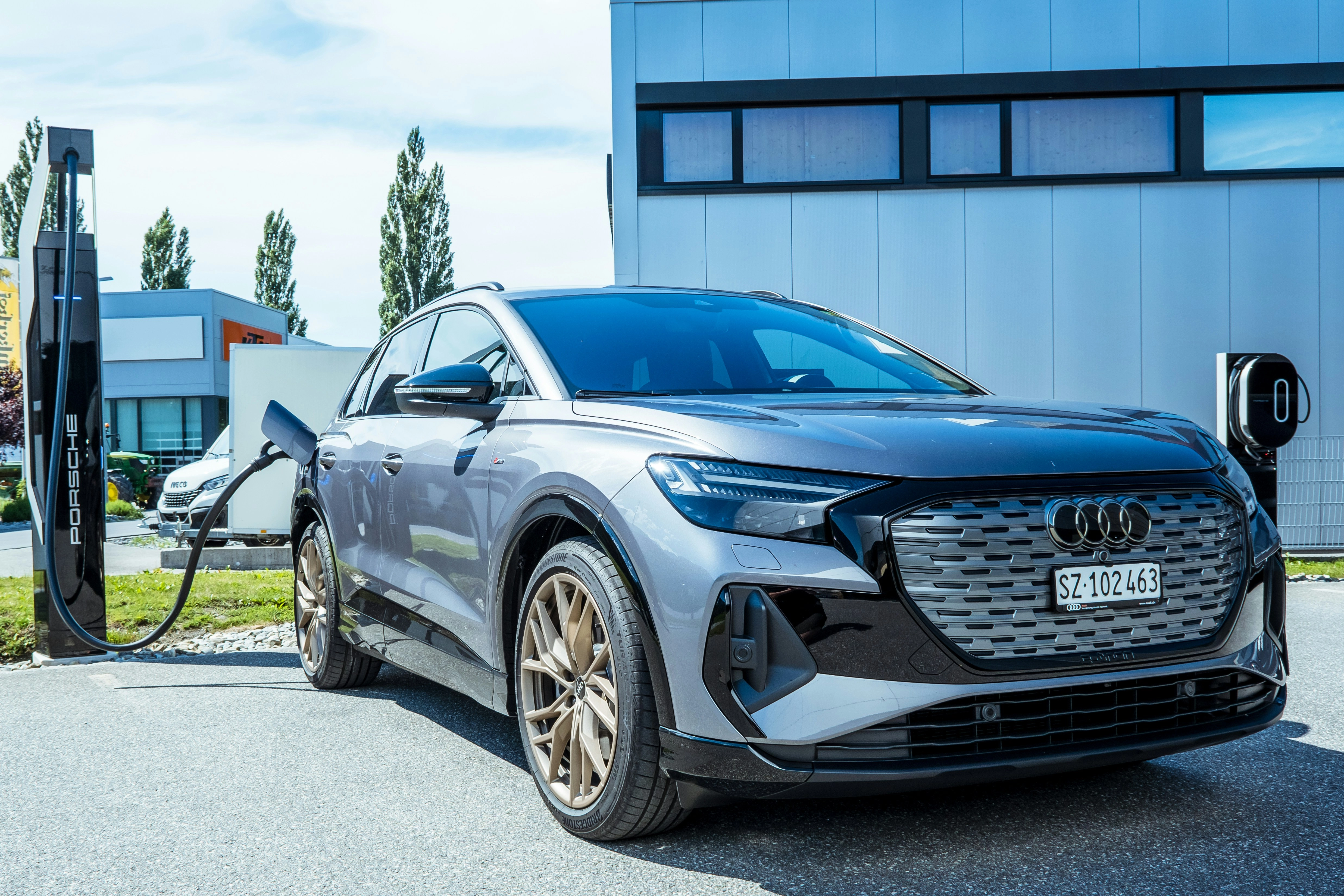 All-Electric Advantage: The 2024 Audi Q4 55 e-tron Packs a Powerful Punch